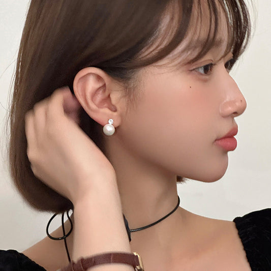 Women's Single Diamond Perfect Circle Pearl For Light Luxury Minority Design Stud Earrings