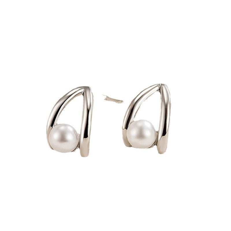Women's Small Simple Hollow Pearl High-grade Refined Stud Earrings