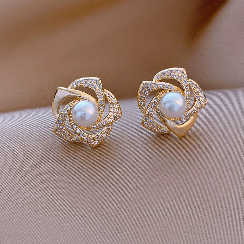 Women's Diamond Flower For Light Luxury Minority Advanced Design Stud Earrings