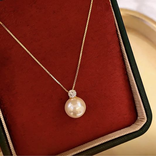 Women's Single Pearl Light Luxury Minority Design High-grade Zircon Shell Necklace