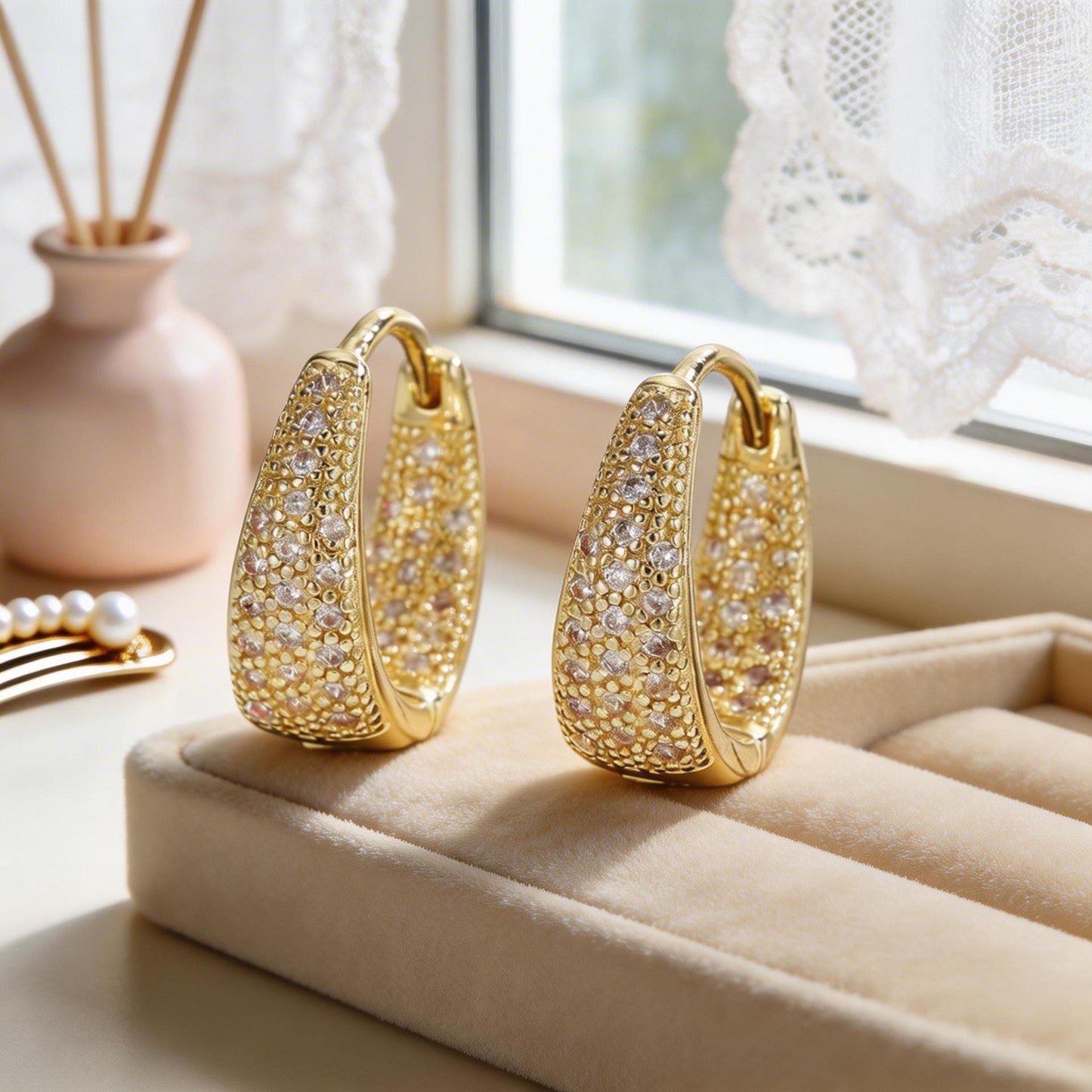 Style Curved Full Zirconium Clip Light Luxury Zircon High Sense Earrings