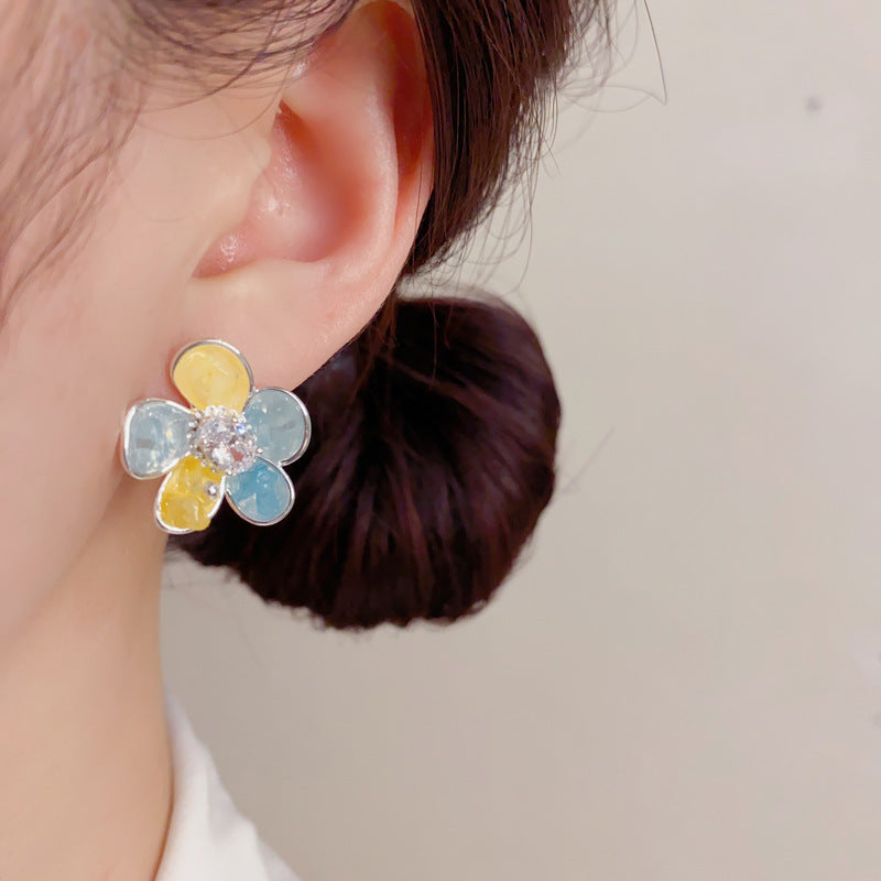 Thick Sier Handmade Point Crystal Petal Exquisite Light Luxury Simplicity Earrings