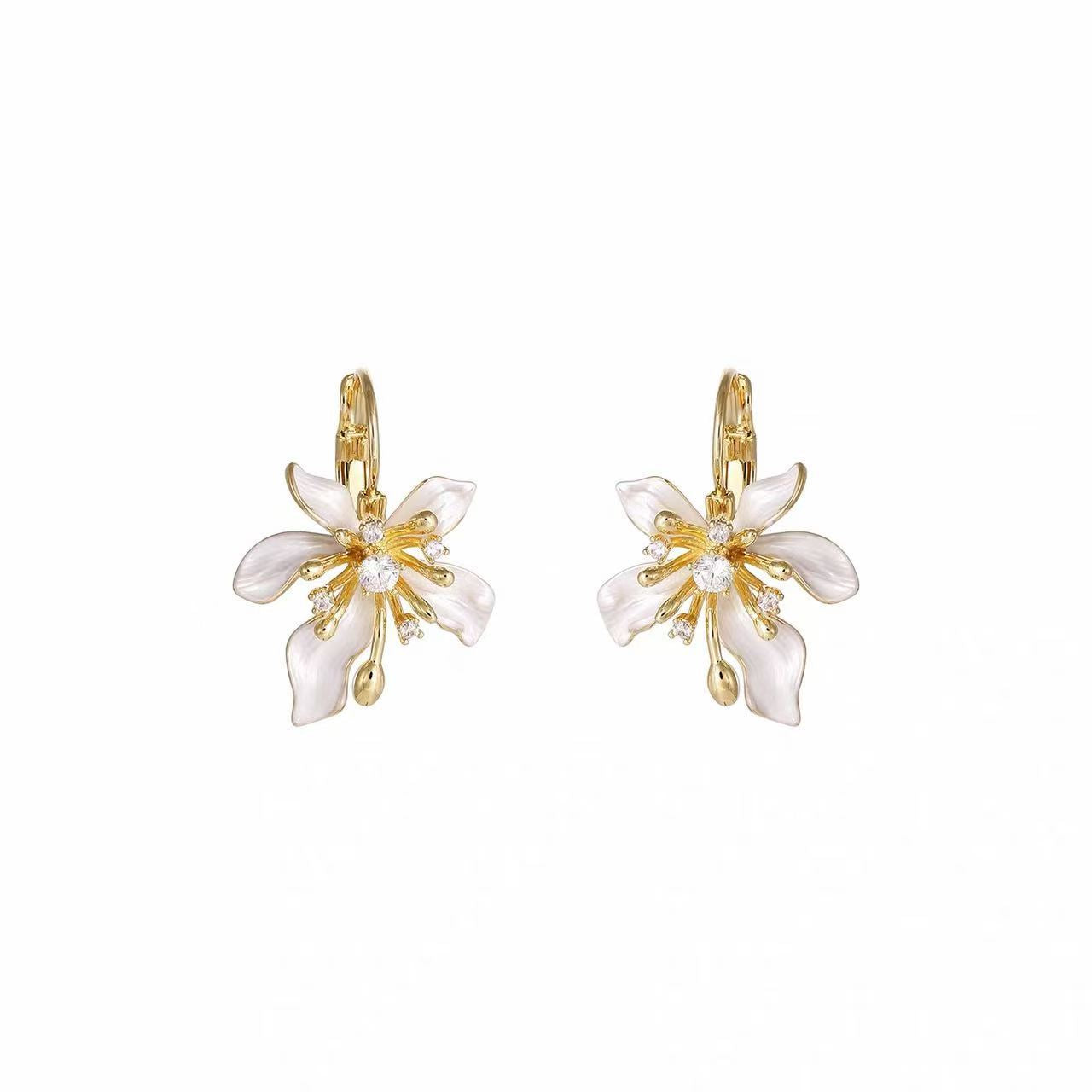 Flower Clips Super Beautiful Light Luxury High-grade Fashion Ear Buckle