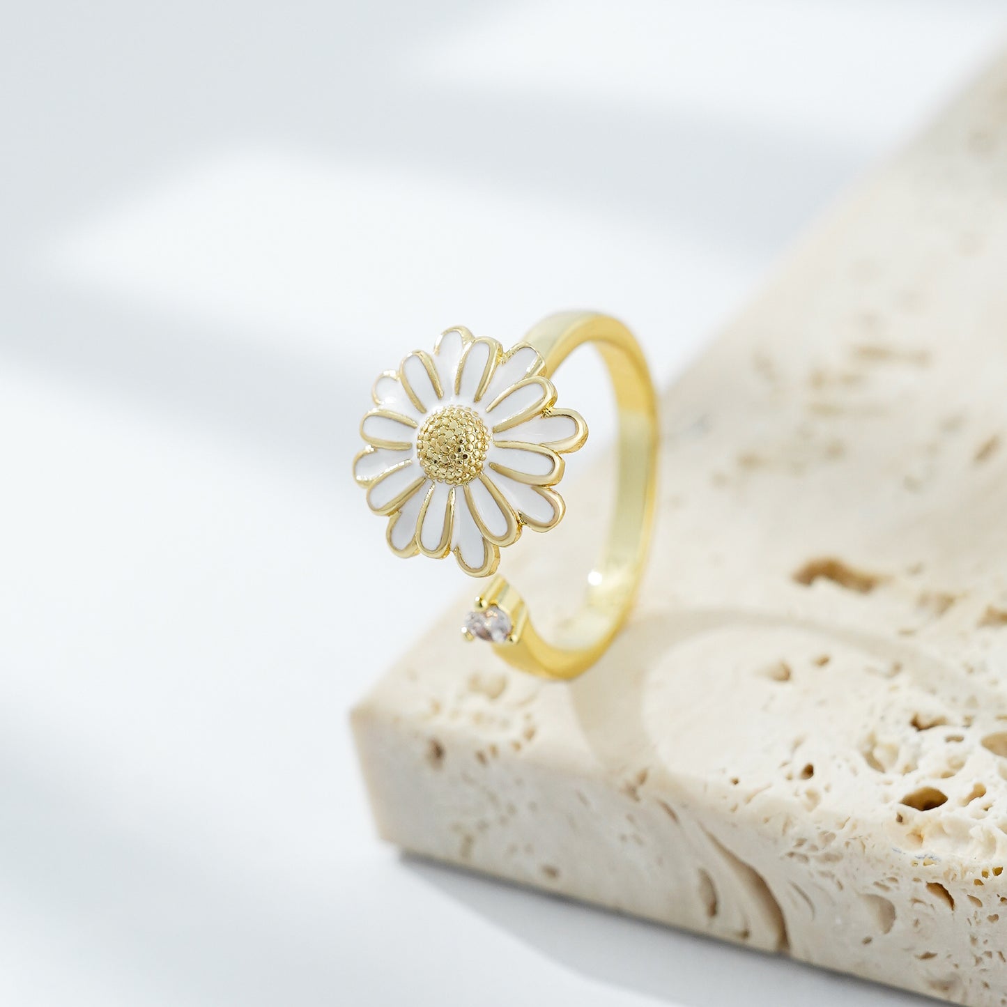 Rotatable Flower Female Opening Adjustable Little Daisy Anxiety Ring