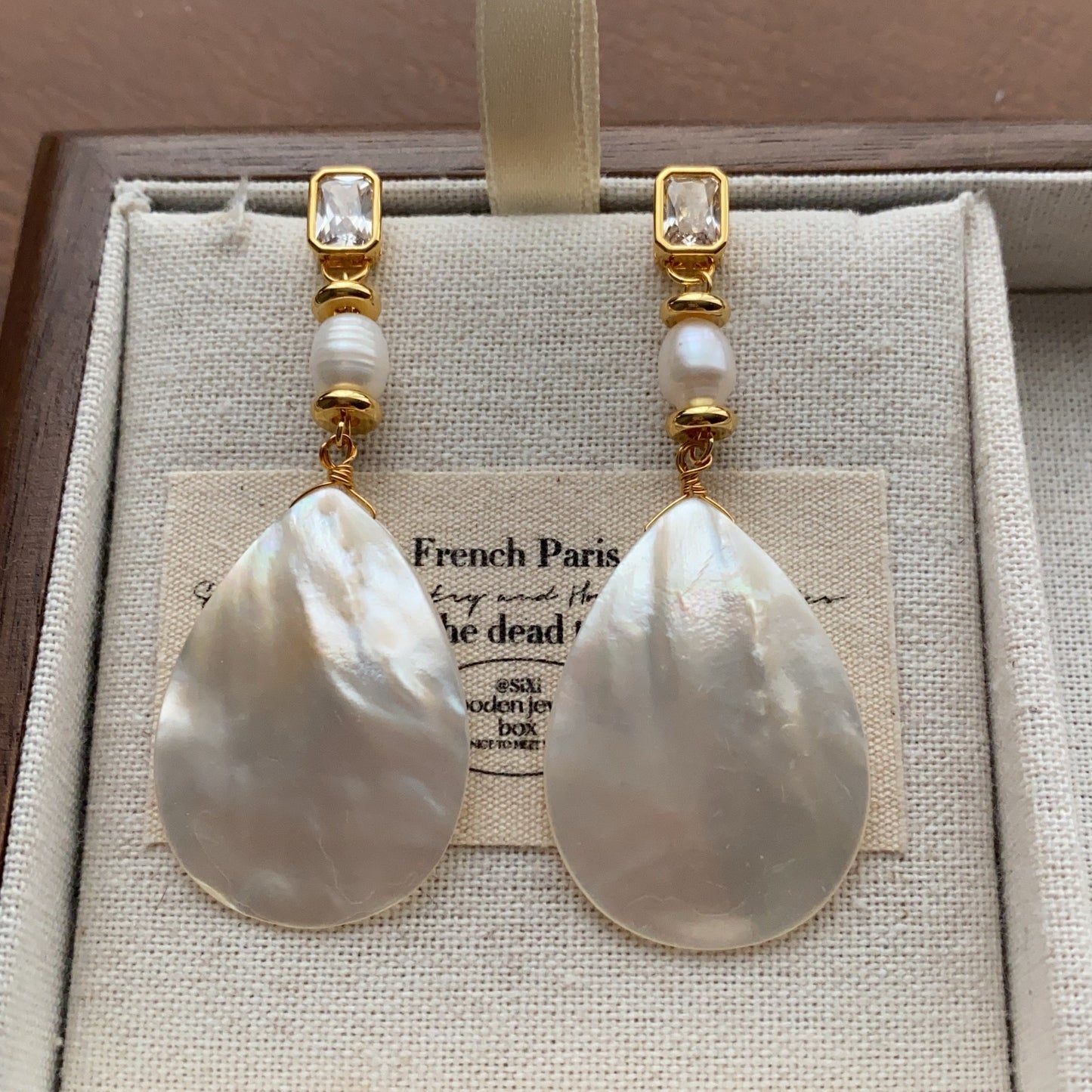 Solid Wood Fritillary Shell Geometric Eardrops Mild Luxury Retro Fashion Rings