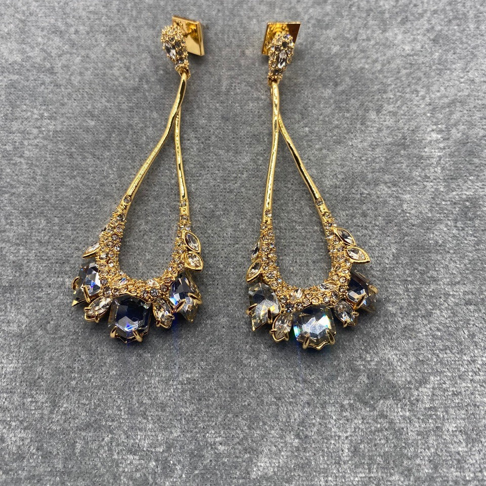 Designer To Create Fashion Casual Full Diamond Big Treasure Stud Earrings