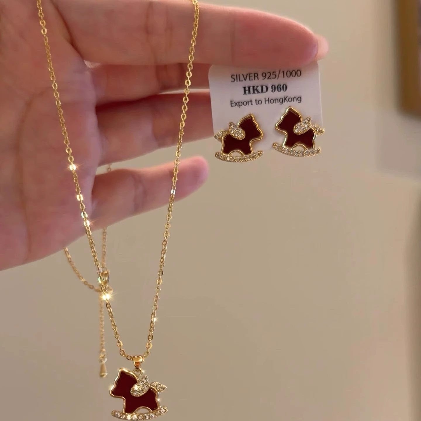 Red Glaze Rhinestone Pony Life Temperament Clavicle Chain Necklace