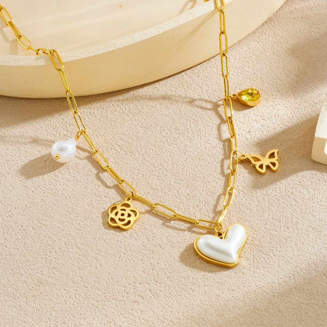 Steel Love Gold-plated Flowers Butterfly Imitation Necklaces