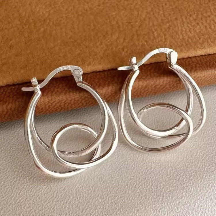 Women's Irregular Winding Line Geometric Design Fashionable Affordable Luxury Ear Buckle