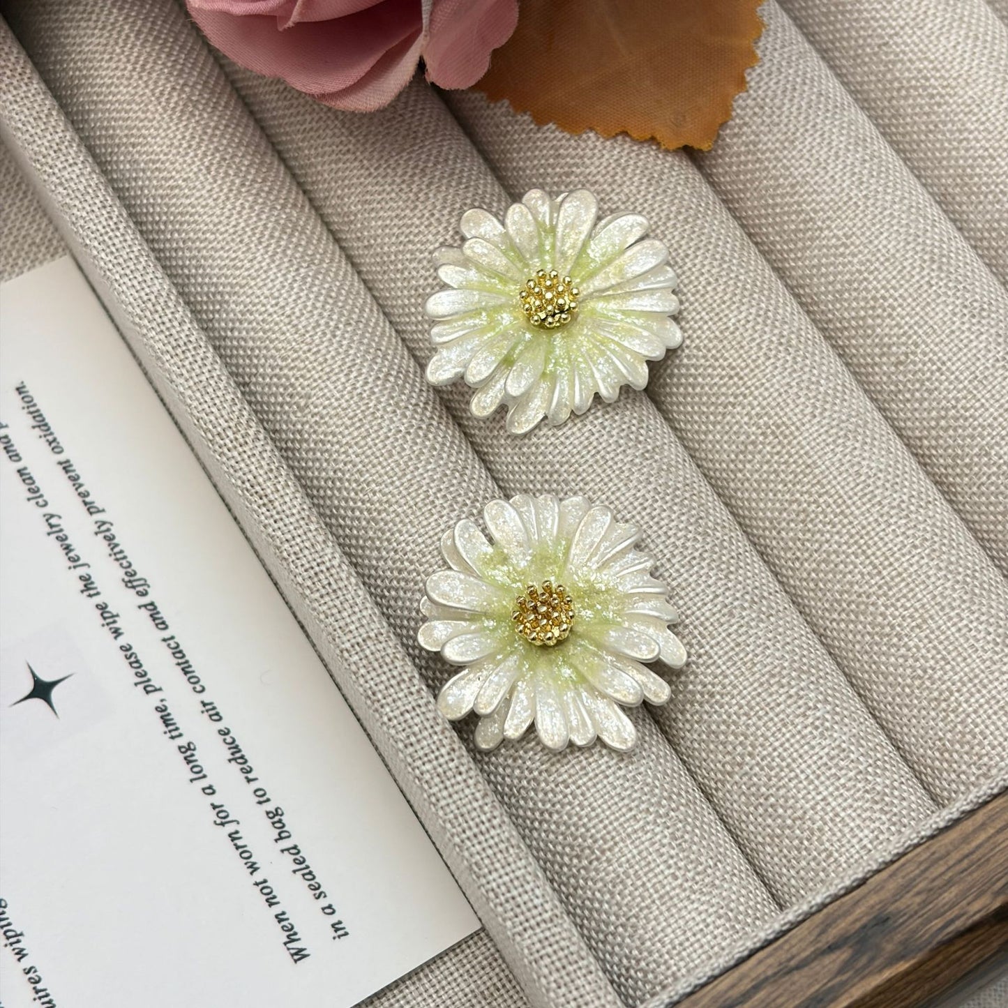 Oil Daisy Flower Female Sweet Cute Stud Earrings