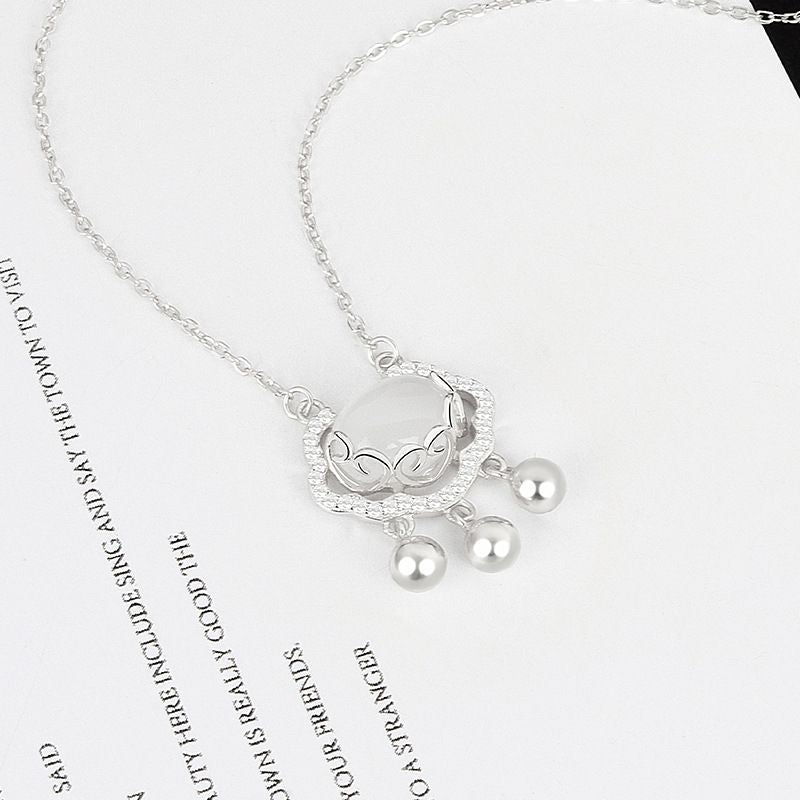 Women's Luxury Minority White Chalcedony Safety Lock Necklaces