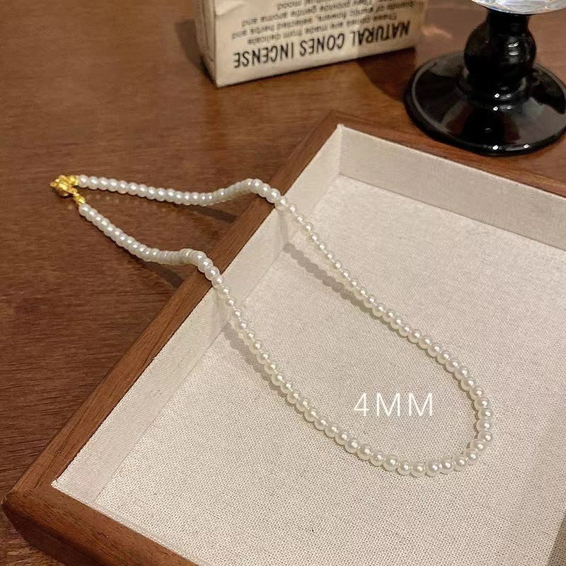 Women's Pearl Vintage Magnetic Buckle Beaded Clavicle Necklaces