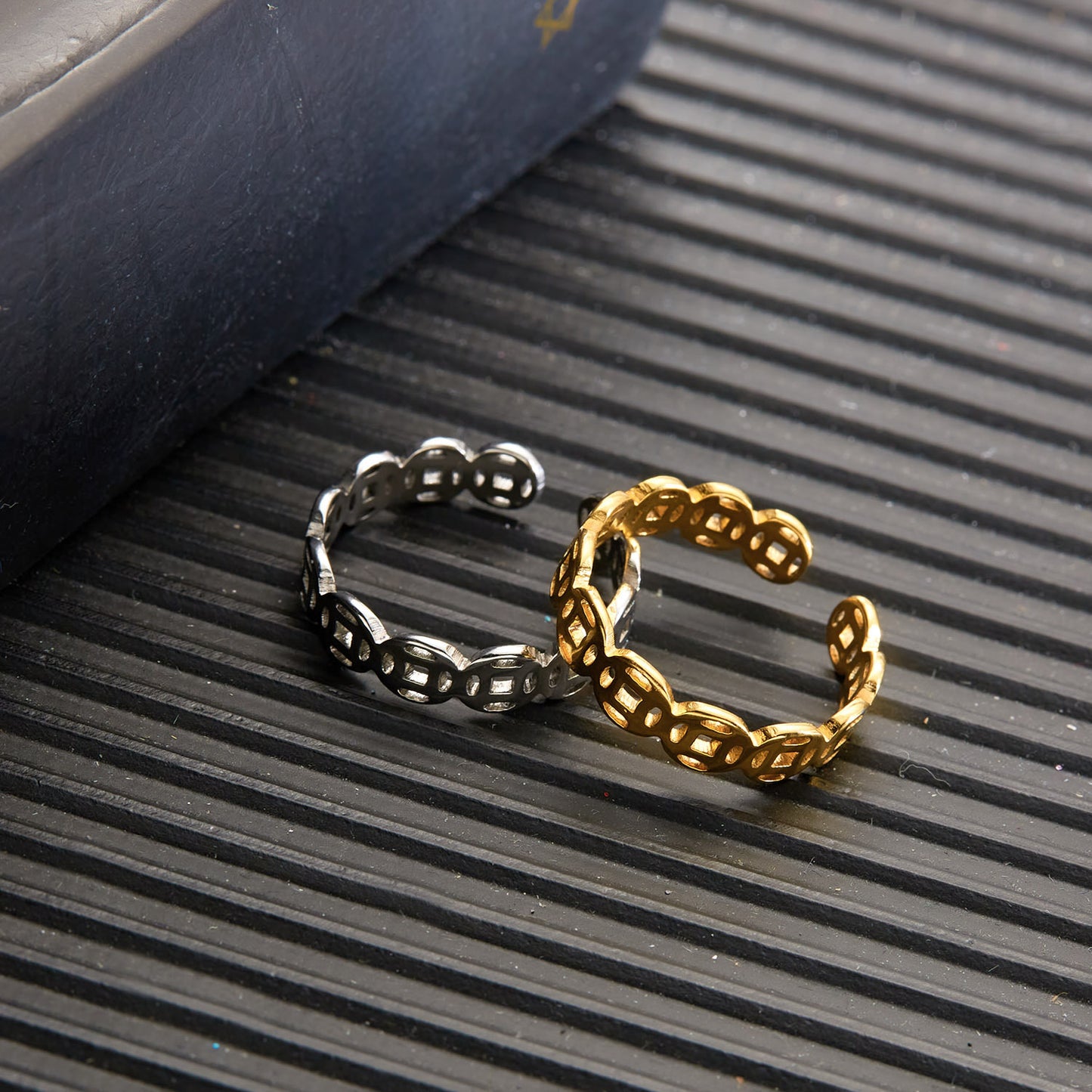 Women's Steel Copper Coin Creative Dollar Symbol Rings