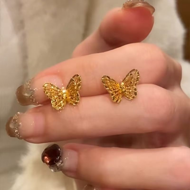 Women's Filigree Hollow Butterfly Light Luxury Temperament Stud Earrings
