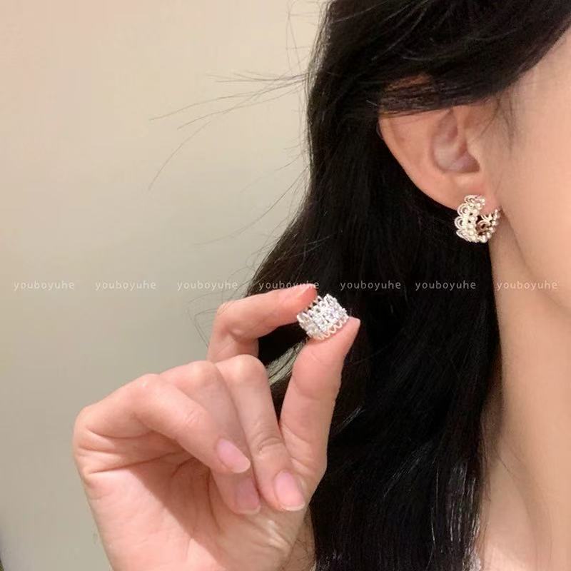 Women's French Pearl High-grade Light Luxury Clips Elegant Earrings