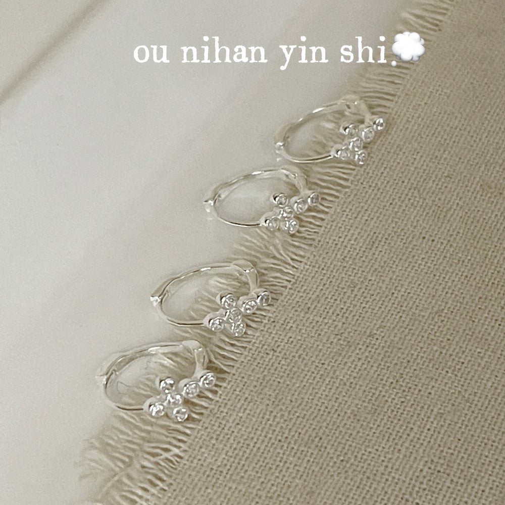 Women's Oni Korean Sterling Sier Cross Rhinestone Ear Clip Earrings