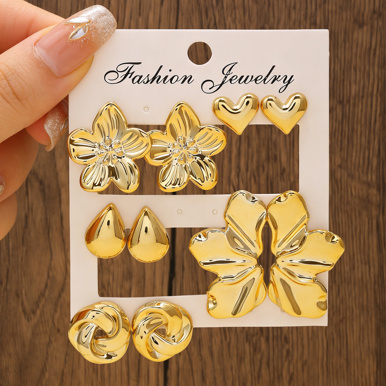 Women's Gold Geometric Fashionable High Sense Combination Earrings