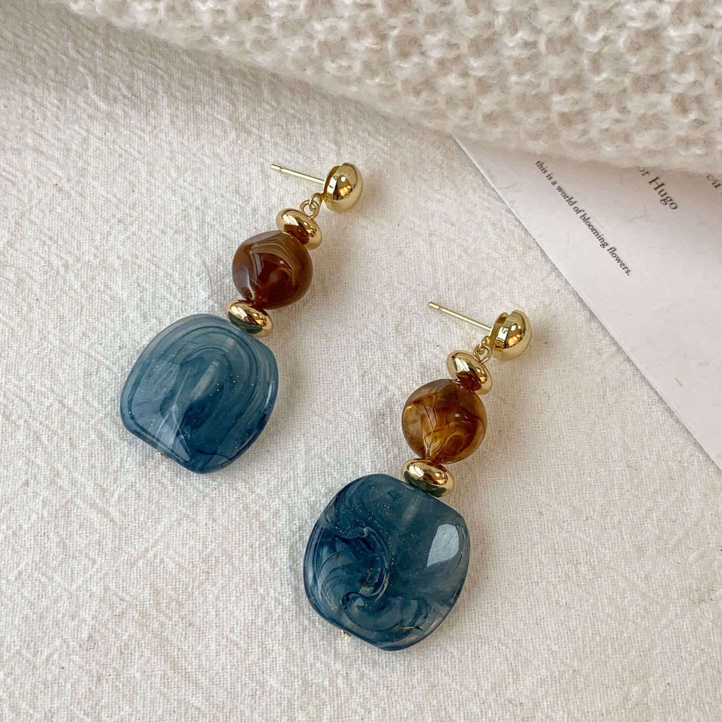 Women's Retro Blooming Acrylic Curved For Simple Stud Earrings