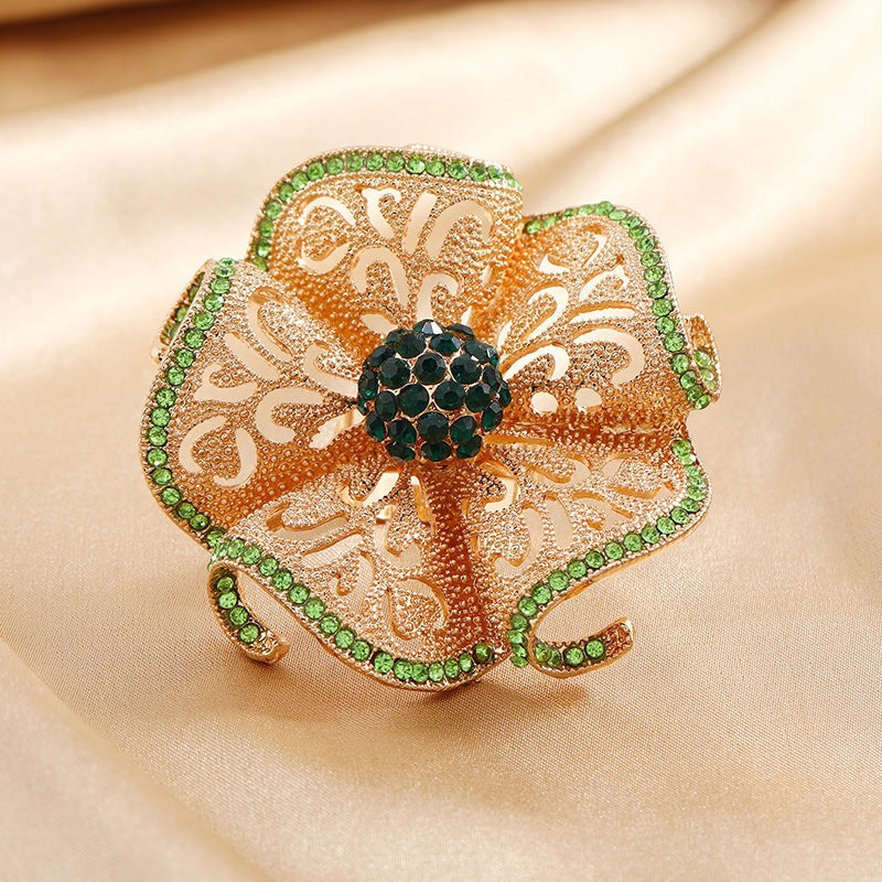 High-grade Flower Open Noble Elegance Retro Hollow Ring