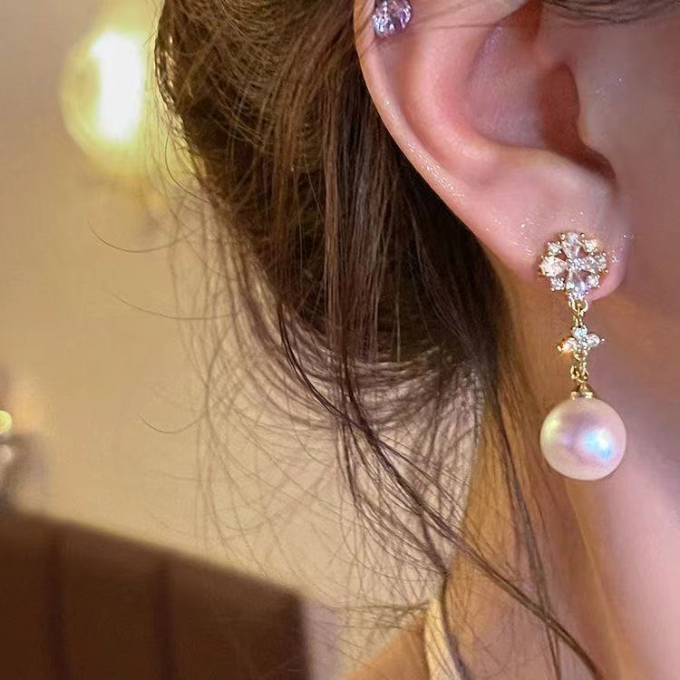 Snowflake Zircon Light Luxury Tassel Long Pearl Elegant Stud Earrings