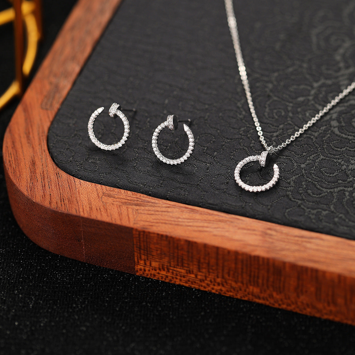 Glamorous Comfortable Two-piece Affordable Luxury Fashion Jewelry Set