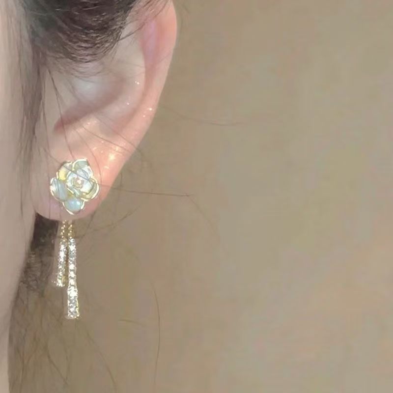 Love Heart Tassel Ear High Class Elegant Eardrops Stud Earrings