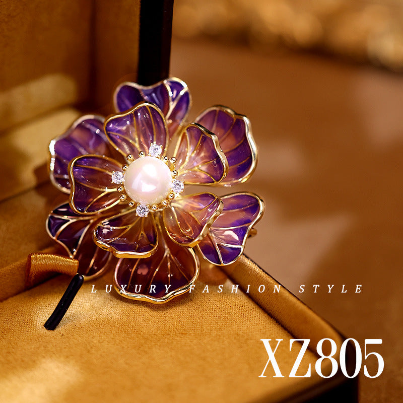 Women's Golden Carp Brooch Exquisite Corsage Luxury Brooches