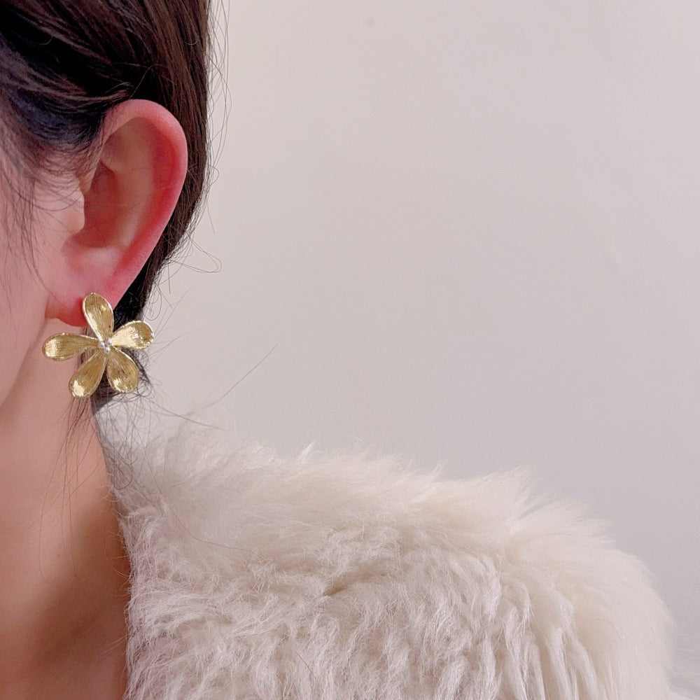 Women's Gold Flower Unique Design Fashion Simple Niche Daily Earrings