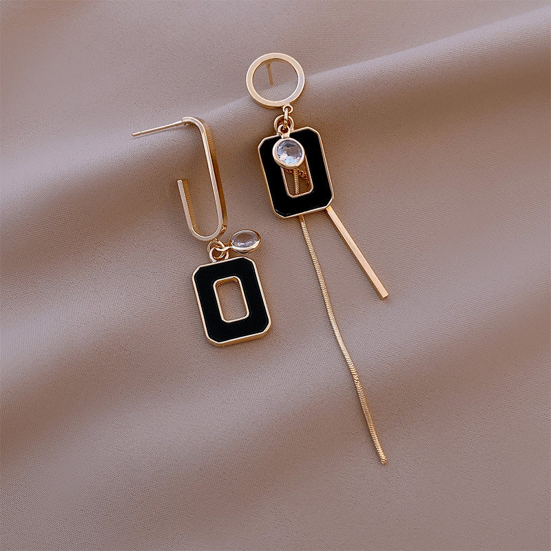 Black Geometric Asymmetric Fashionable Elegant Special Design Stud Earrings