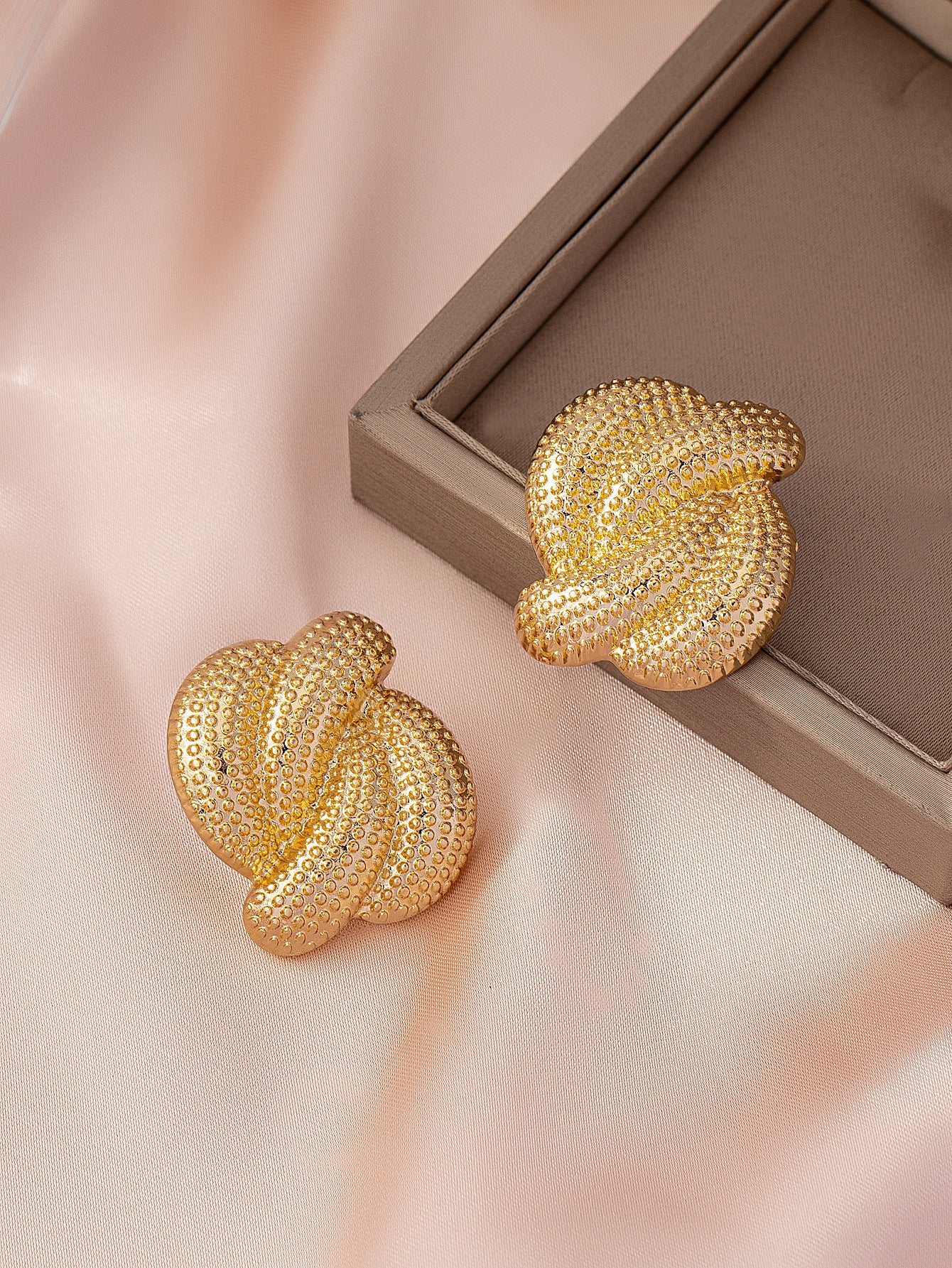 Women's Burlap Texture Creative Design Ear Fashion Trendy Banquet Simple Earrings