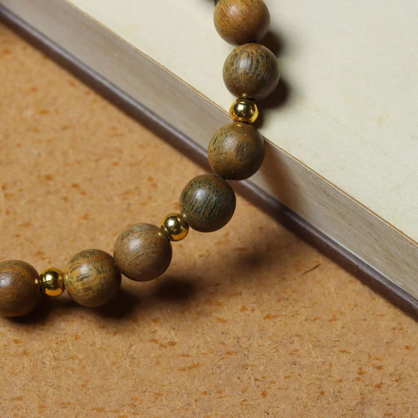 Boutique Green Sandalwood With Metal Small Refined Simple Bracelet