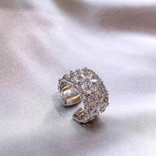 Women's Zirconium Flower Open Elegant Light Luxury Fashion Unique Cold Rings