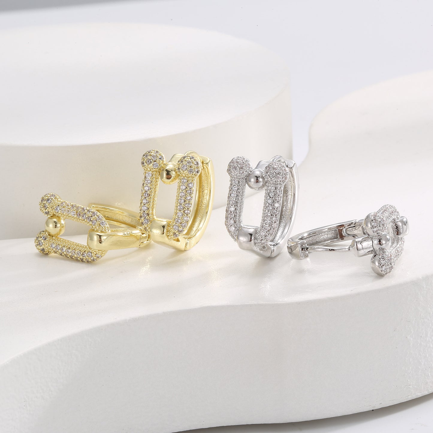Zircon Vachette Clasp Shaped Single High-grade Light Ear Buckle