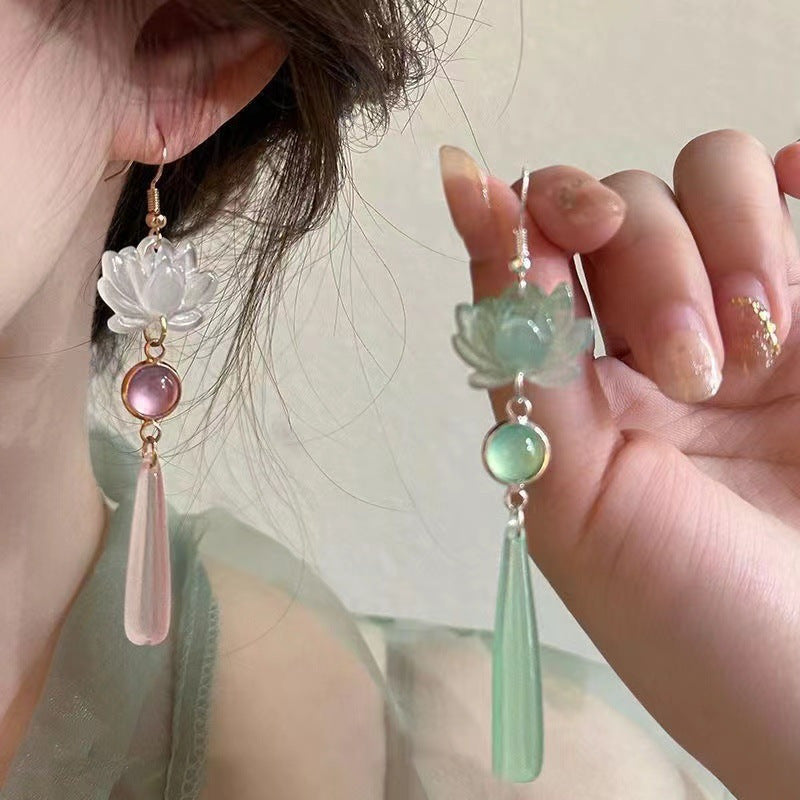 Light Luxury Clover Niche High Sense Tassel Stud Earrings