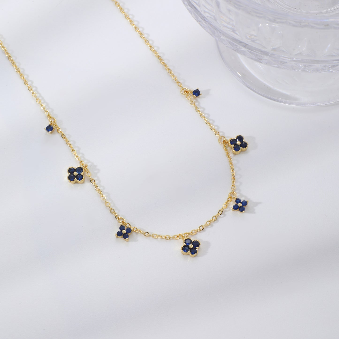 Elegant Light Luxury Clover Four-leaf Flower-shaped Clavicle Chain Necklaces