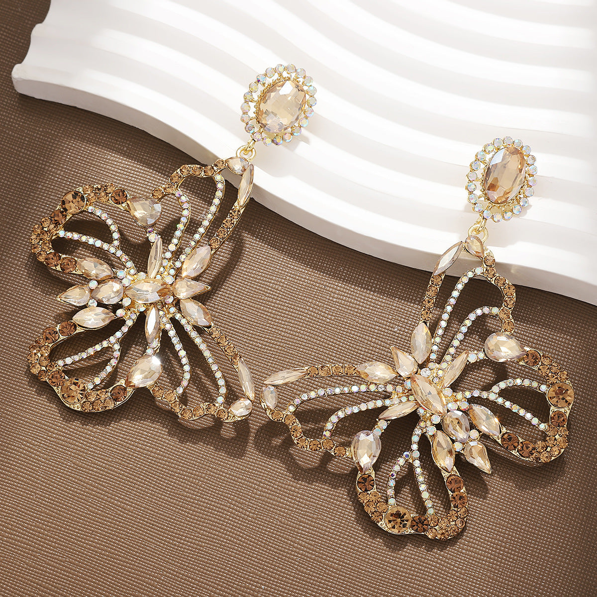 Retro Diamonds Hollow Colorful Butterfly Design Earrings