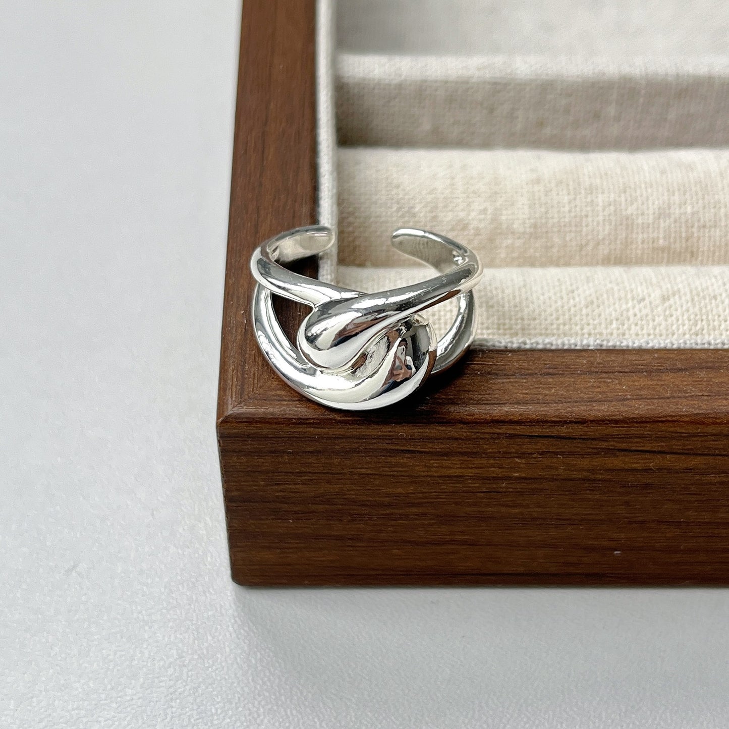 Women's Wide Cross Geometric Design Exquisite Versatile Ring