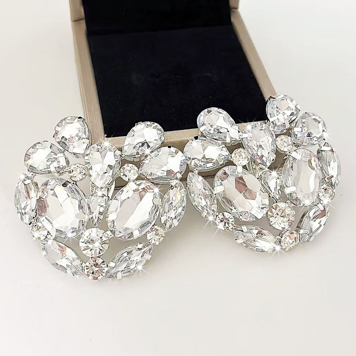 High Profile Generous Love Heart Ear Clip Female Earrings
