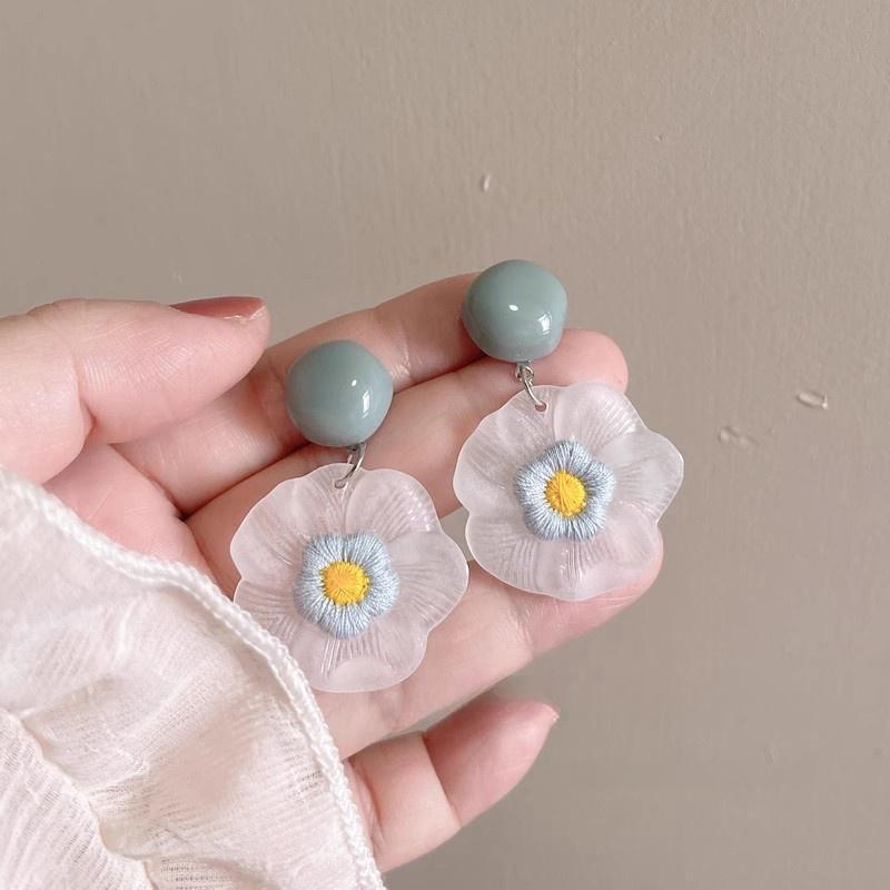 Women's Small Pink Flower Frosted Resin Knitted Oil Painting Style Earrings