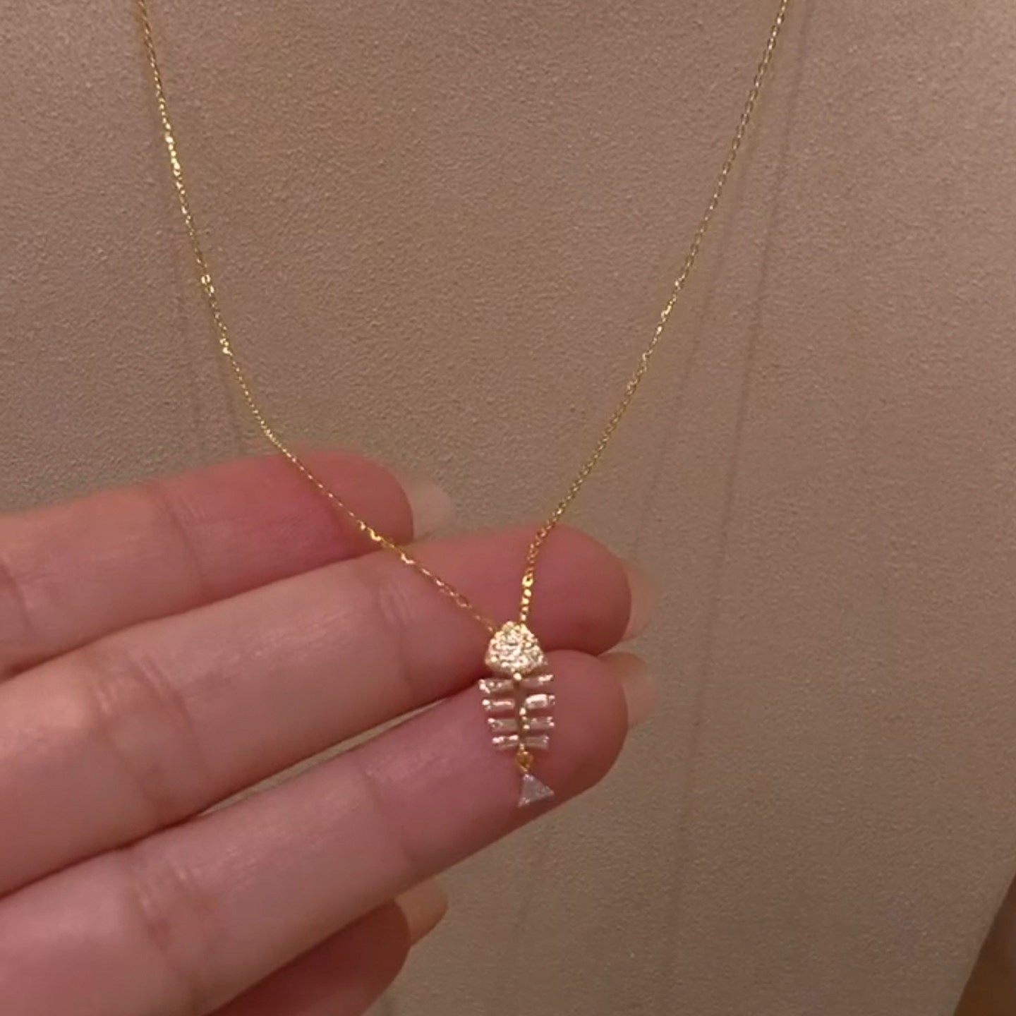 Bone Exquisite Small Fishbone High-grade Sweater Necklace