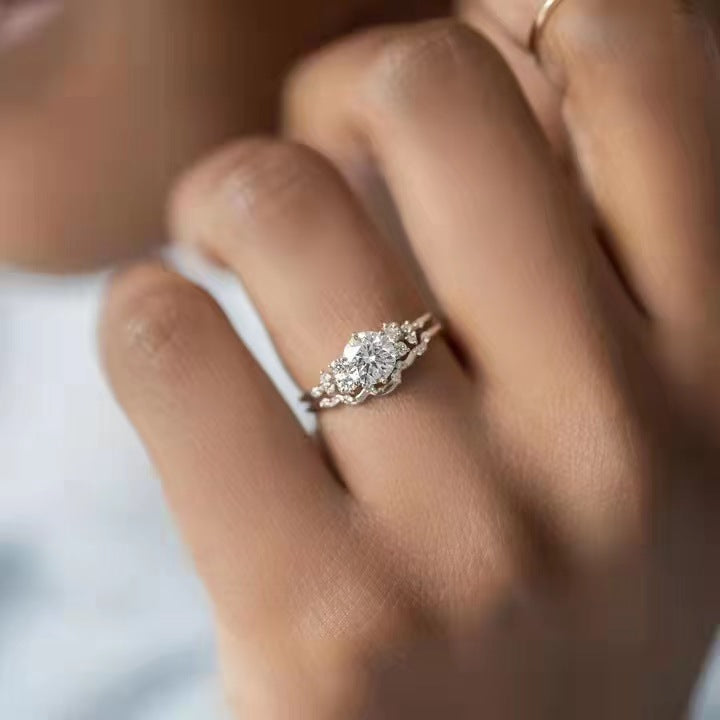Women's Female Simple Fresh Gold Inlaid White Zircon Ring