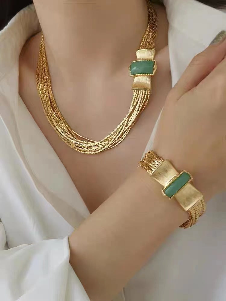 Early Book Vintage Weave Simple Golden Necklaces
