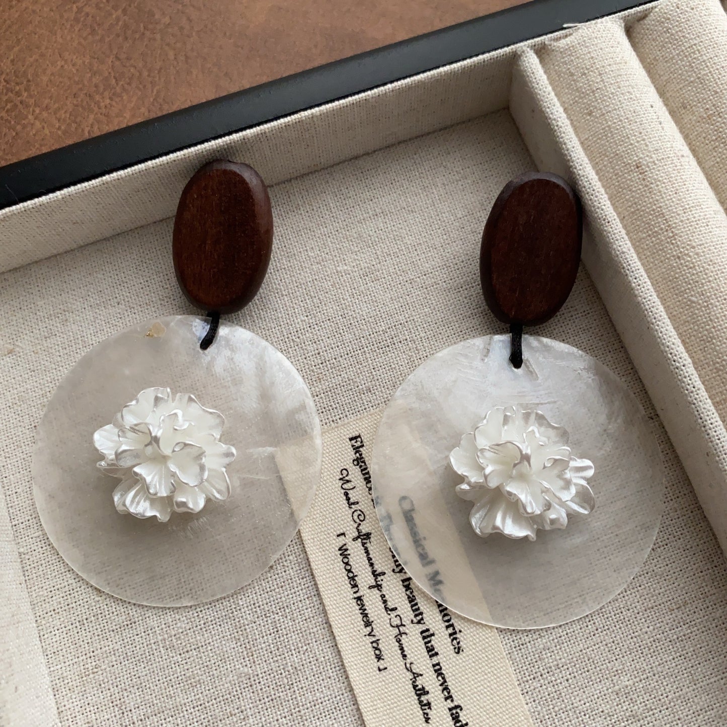 Solid Wood Fritillary Shell Geometric Eardrops Mild Luxury Retro Fashion Rings