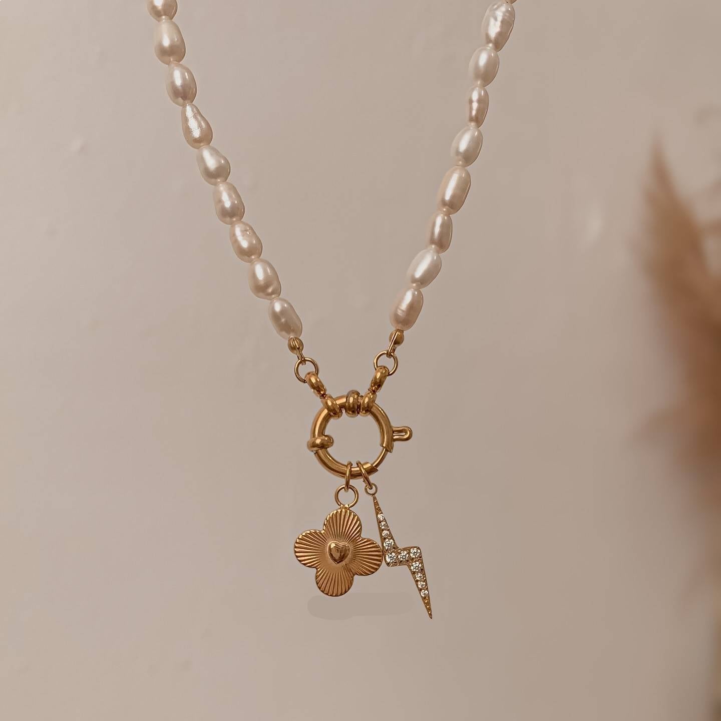 Stainless Steel Jeweled Furnace Vacuum Electroplating Necklaces