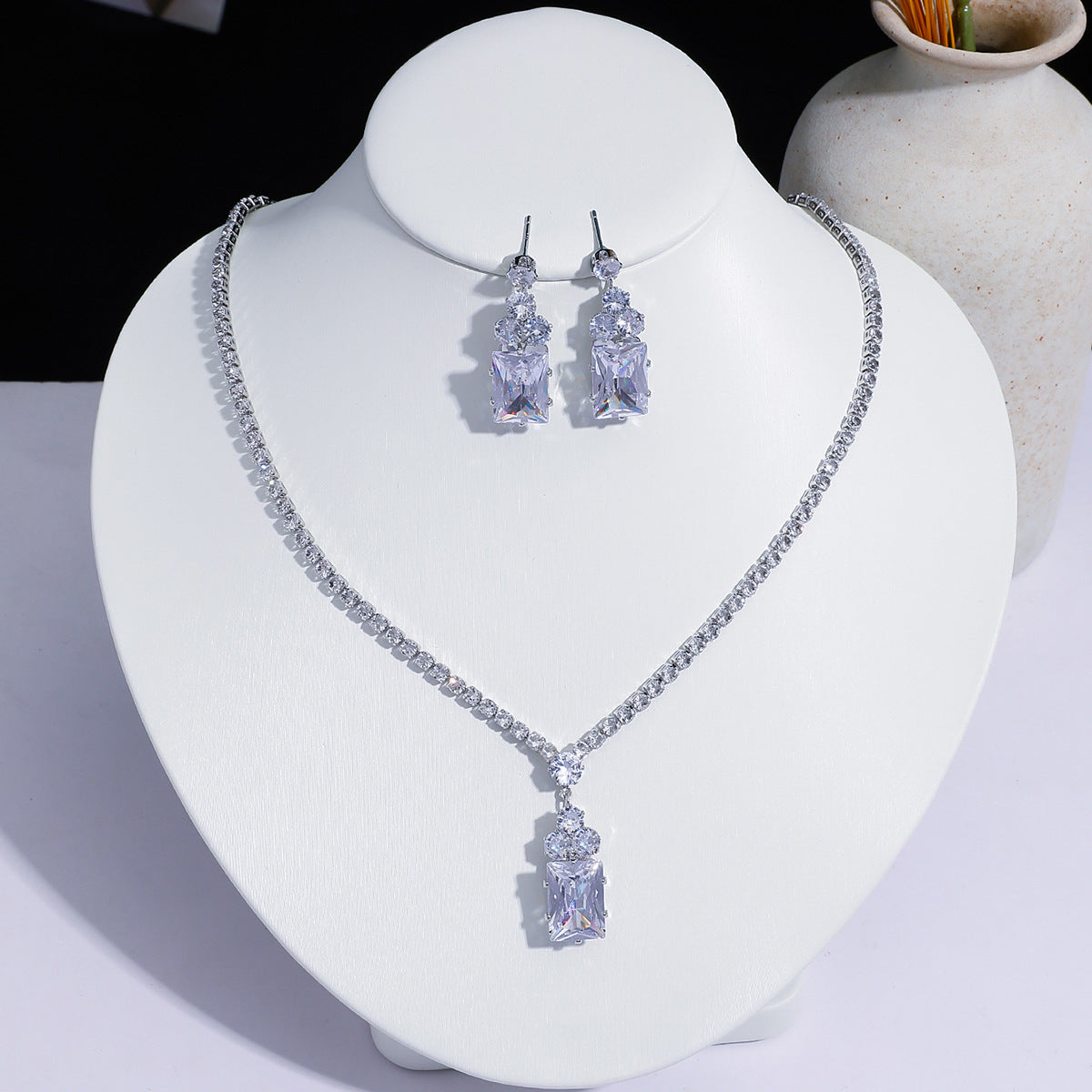 Fashion Trend Zircon Green Butterfly Tassel Necklace