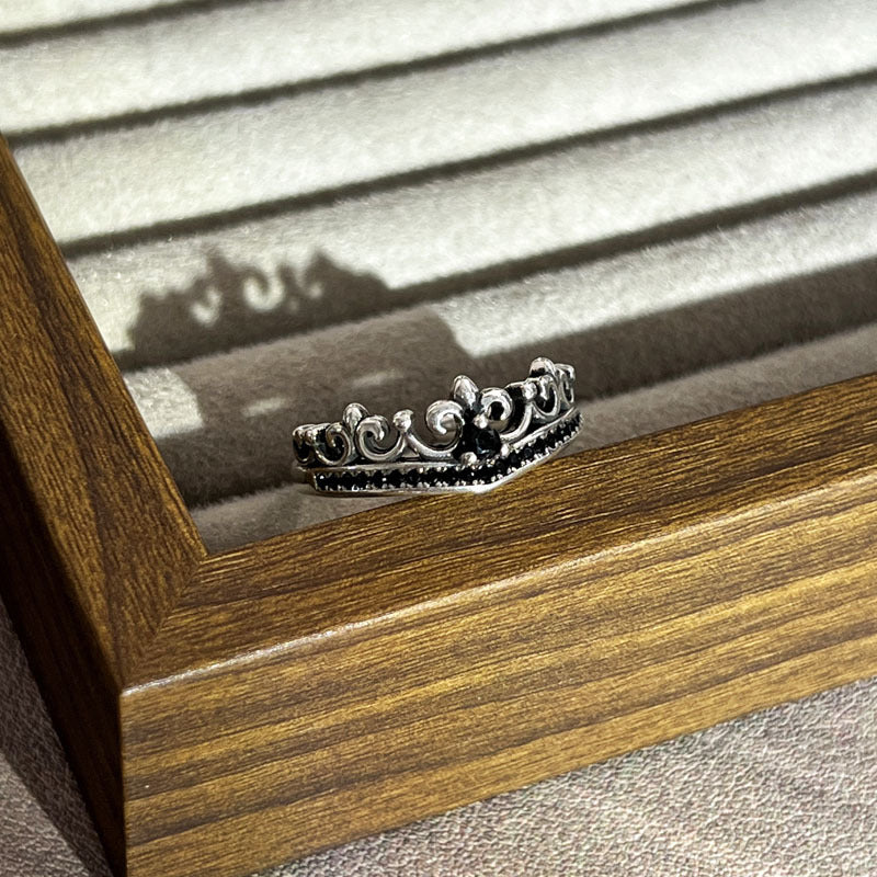 Trendy Vintage Flower-de-luce Cross Punk Open Female Dark Style Crown Rings