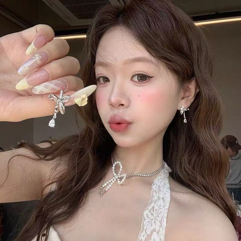 Women's Exaggerated Geometry Metal Circle Tassel Light Luxury High-grade Elegant Ear Earrings