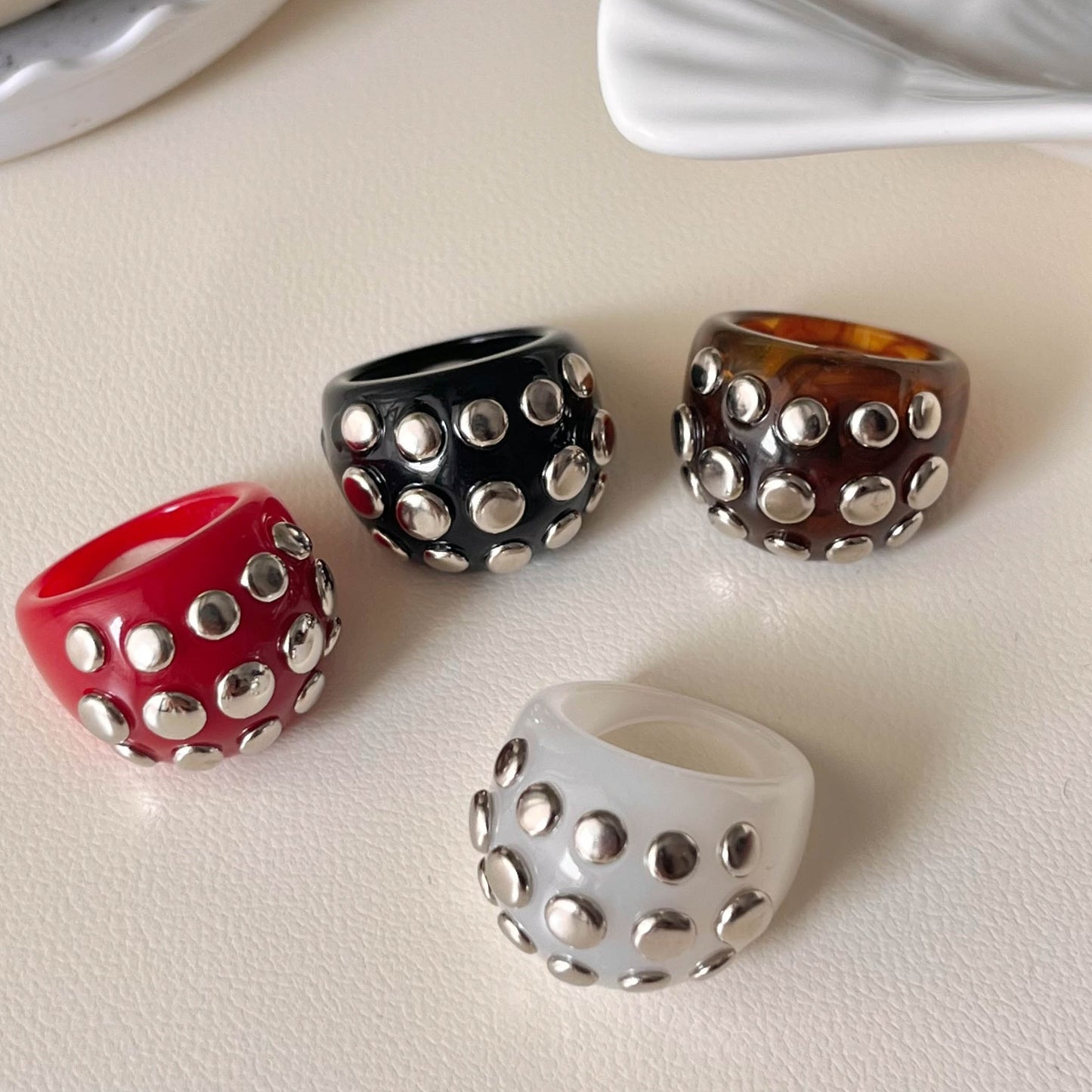 Vintage Rivet Resin Personality Fashion Design Rings