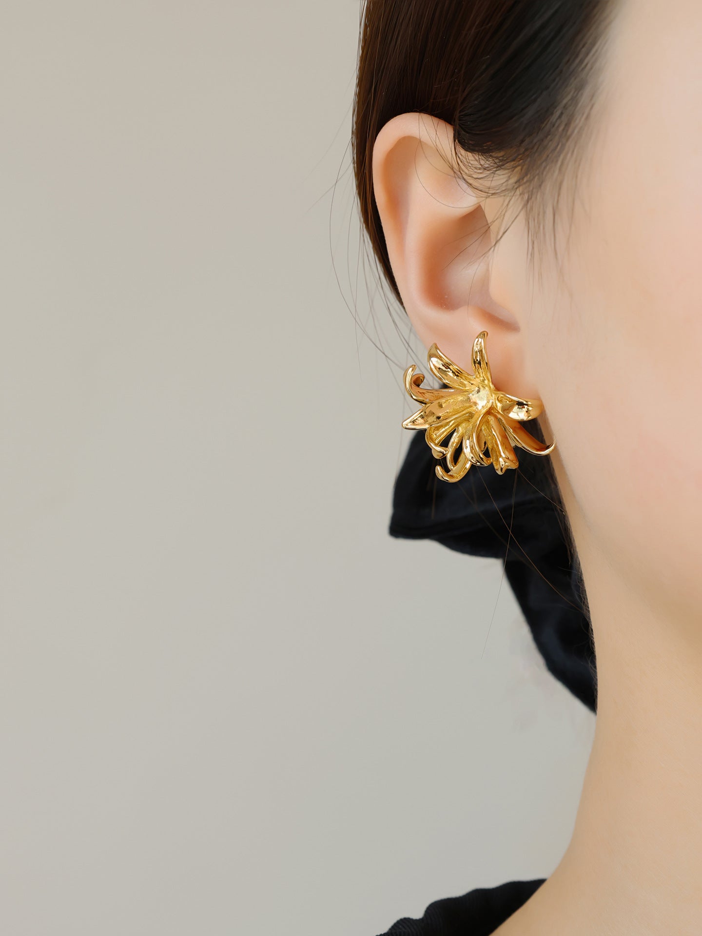 Women's Zhang Flower Stylish Enamel Light Luxury Stud Earrings