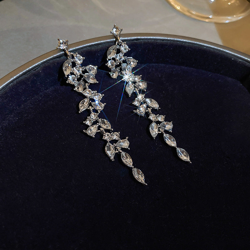 Korean Style White Zircon High-grade Simple Personalized Design Sense Earrings